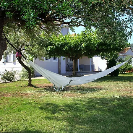 Irene Villa Spanokhórion